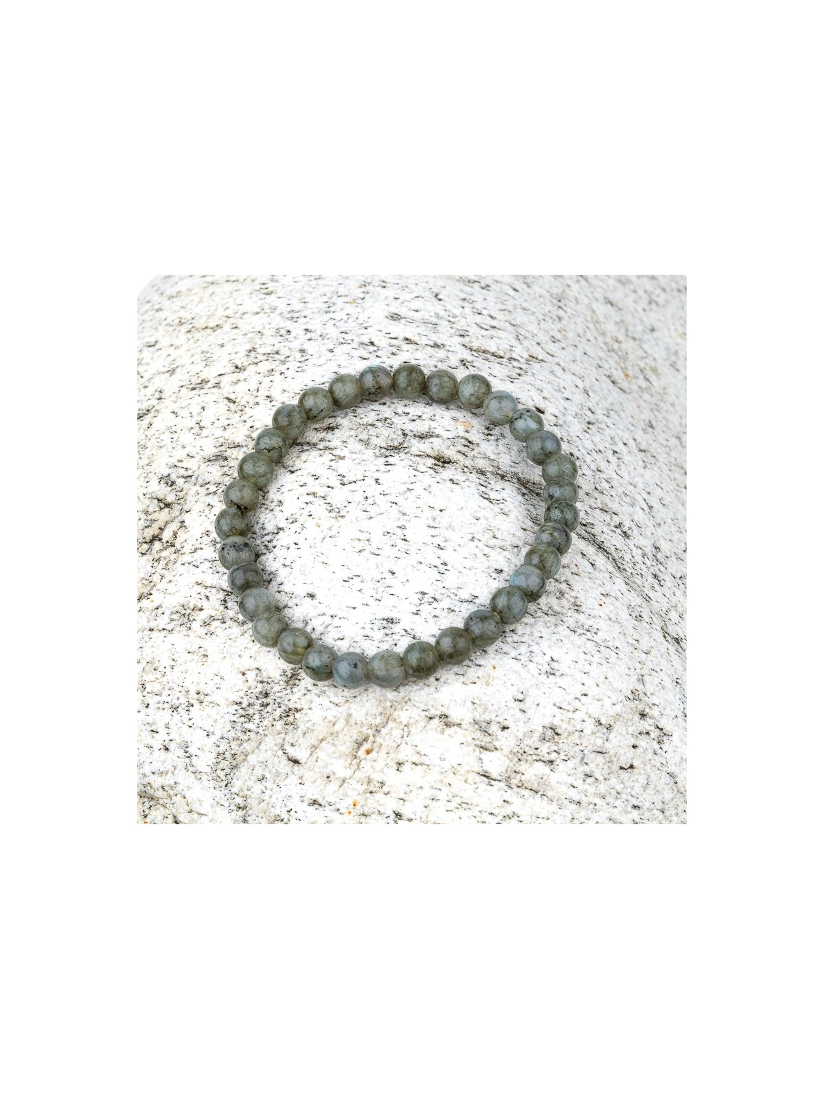 Scopri i nostri bracciali in Labradorite Bianca