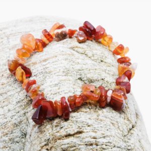 Armband aus rotem Achatchips