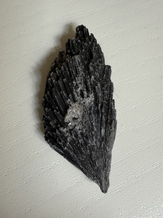 Schwarze Roh-Turmalin Engelshaar groß – Bild 6