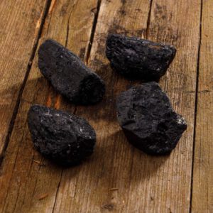 Große rohe schwarze Turmalin